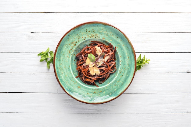 Servírované jedlo na tanieri